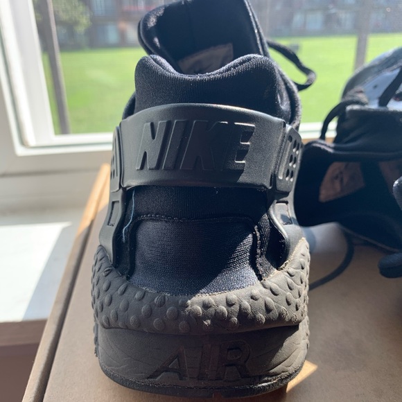 Nike Huaraches - Picture 5 of 6